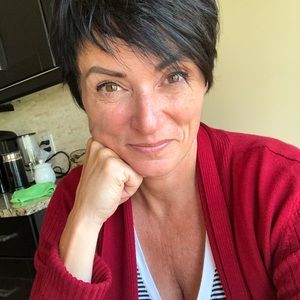 Meet your Posher, Angela